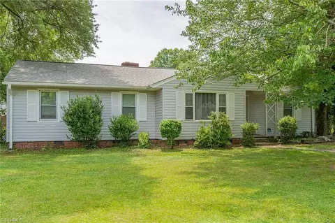 Exterior - 704 Summit Rd, High Point, NC 27265 photo 3 of 6