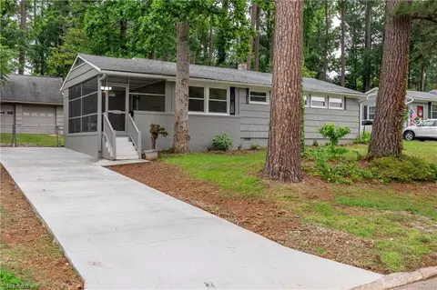 2508 Netherwood Dr, Greensboro, NC 27408