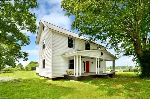 2244 E Us Highway 64, Mocksville, NC 27028