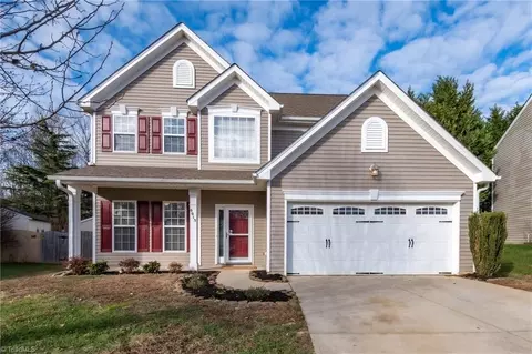 6015 Accord Ct, Pfafftown, NC 27040