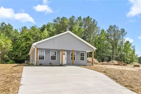 1103 Sunset Dr, Thomasville, NC 27360
