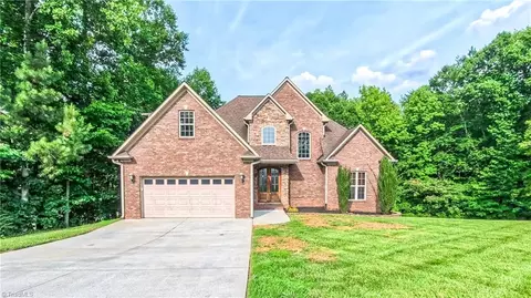 139 Crystal Ridge Dr, Lexington, NC 27295