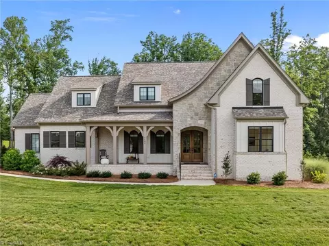 7604 Pemberley Dr, Oak Ridge, NC 27310