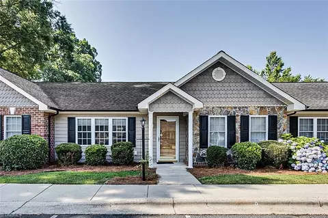 711 Sunset Ave #E, Asheboro, NC 27203