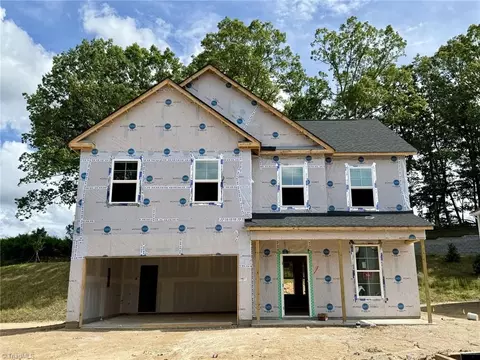 7554 Buckhaven Forest Dr, Kernersville, NC 27284