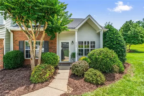 4507 Cross Ridge Ln, Greensboro, NC 27410