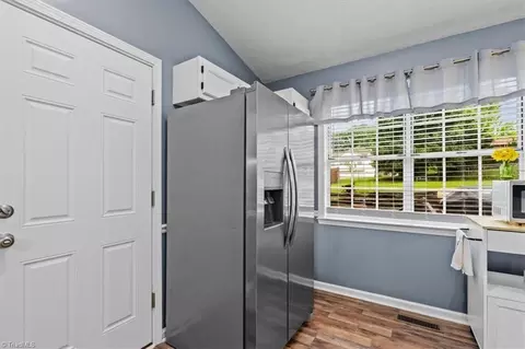 3913 Waldon Ct, High Point, NC 27265 photo 14