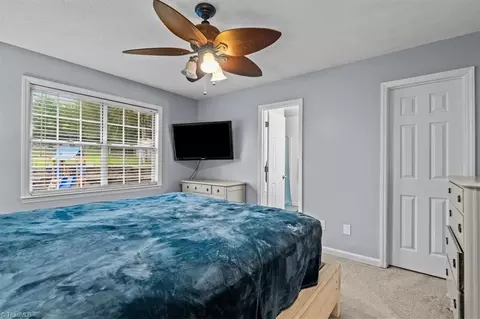 3913 Waldon Ct, High Point, NC 27265 photo 16