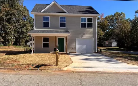 1609 Hardie St, Greensboro, NC 27403