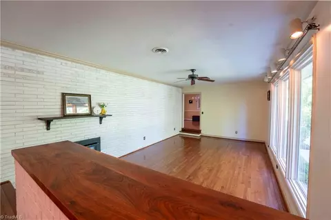 300 Pine Ridge Dr, High Point, NC 27262 photo 4