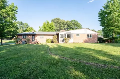 300 Pine Ridge Dr, High Point, NC 27262 photo 27