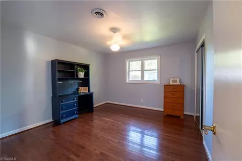 300 Pine Ridge Dr, High Point, NC 27262 photo 20