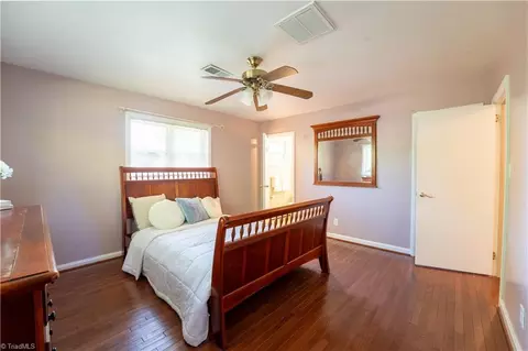 300 Pine Ridge Dr, High Point, NC 27262 photo 22