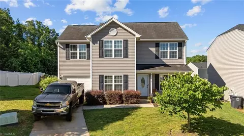 10 Grace Chapel Ct, Greensboro, NC 27405