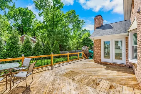 Exterior - 1509 Heathcliff Rd, High Point, NC 27262 photo 3 of 11