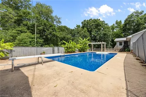 Exterior - 1342 Bescher Chapel Rd, Trinity, NC 27370 photo 4 of 15