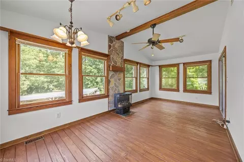 Living - 1342 Bescher Chapel Rd, Trinity, NC 27370 photo 4 of 6