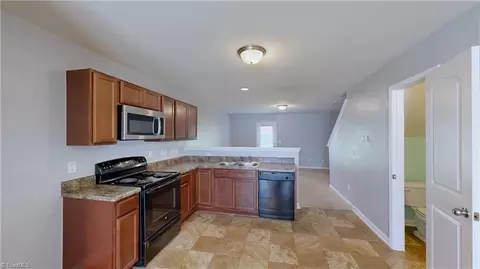 442 Sandybrooke Dr, High Point, NC 27265 photo 7