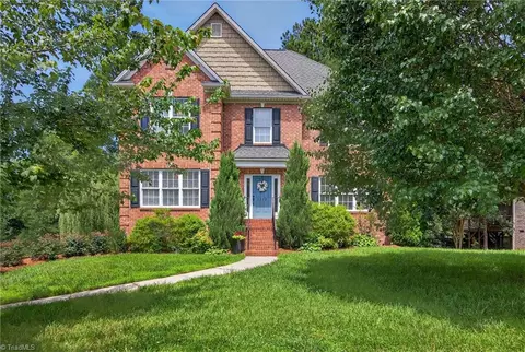 1232 Meadowlands Dr, Winston Salem, NC 27107