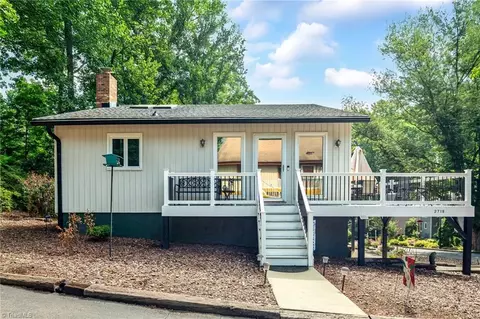2716 Merry Oaks Trl, Winston Salem, NC 27103