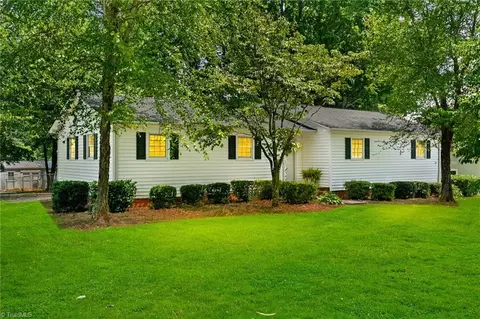 3450 Katrina Dr, Thomasville, NC 27360