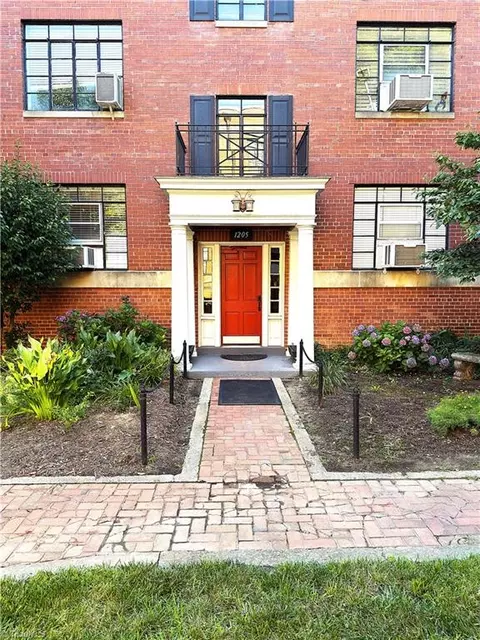 1205 Main St N #A, High Point, NC 27262