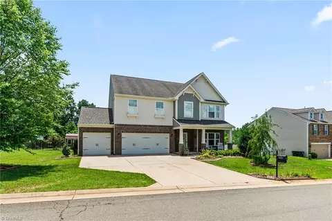 1720 Ridge Bluff Cir, Rural Hall, NC 27045