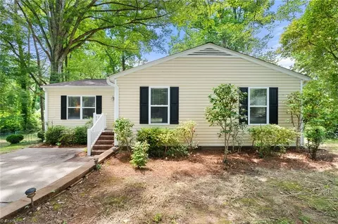 1811 Dublin Dr, Greensboro, NC 27408