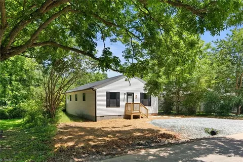 810 Williams St, Burlington, NC 27217