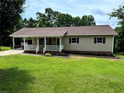337 Grassy Creek Dr, State Road, NC 28676