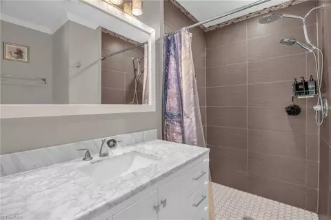 Bath - 3977 Shannon Dr, Trinity, NC 27370 photo 1 of 2