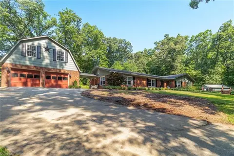 Exterior - 3977 Shannon Dr, Trinity, NC 27370 photo 3 of 11