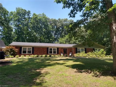 Exterior - 3977 Shannon Dr, Trinity, NC 27370 photo 2 of 11