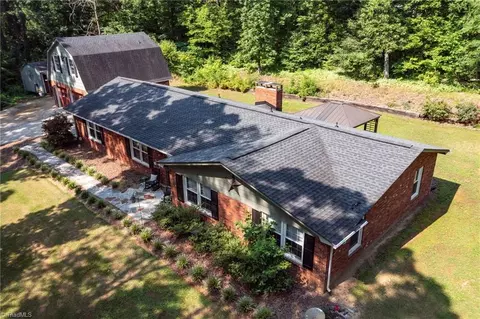 Exterior - 3977 Shannon Dr, Trinity, NC 27370 photo 11 of 11