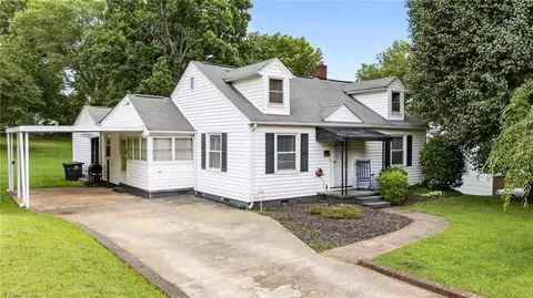 131 E Rhyne Ave, Winston Salem, NC 27127