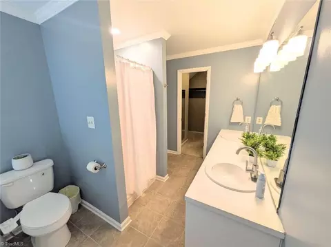 Bath - 6006 Westhaven Ln, Trinity, NC 27370 photo 4 of 4