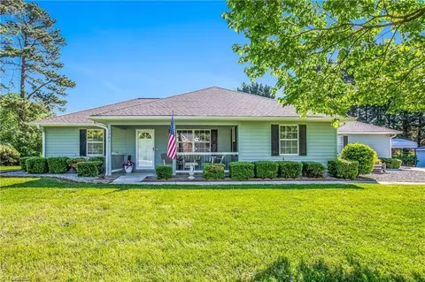 1301 Micol Ln, Kernersville, NC 27284