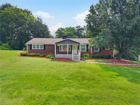 5229 Brenda Dr, Winston Salem, NC 27107