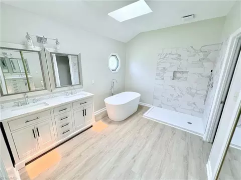 Bath - 204 Maplewood Ct, Trinity, NC 27370 photo 1 of 3
