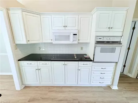 Kitchen - 204 Maplewood Ct, Trinity, NC 27370 photo 2 of 3
