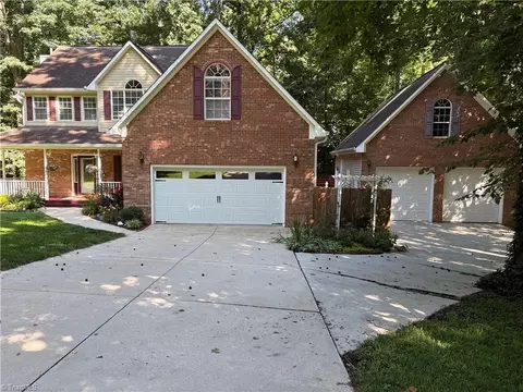222 Bear Run Ln, Kernersville, NC 27284