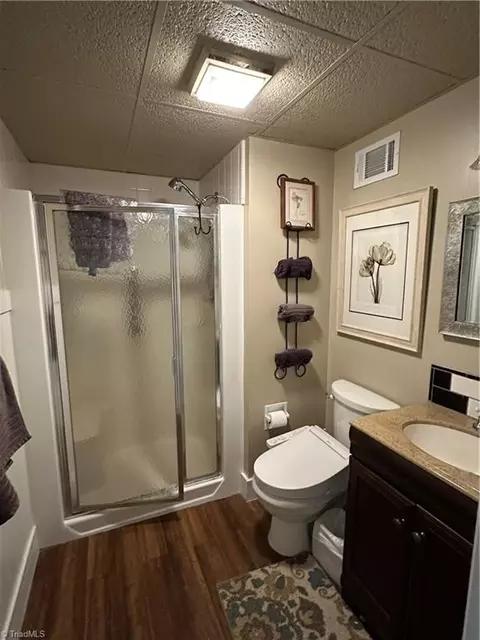 Bath - 708 W Main St, Elkin, NC 28621 photo 3 of 4