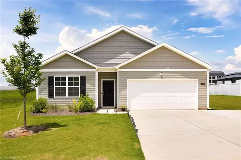 578 Towhee Trl, Lexington, NC 27295
