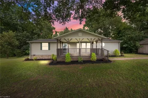 7121 Old Lexington Rd, Winston Salem, NC 27107