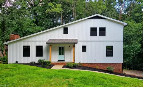 1628 Eagle Crest Dr, Pfafftown, NC 27040