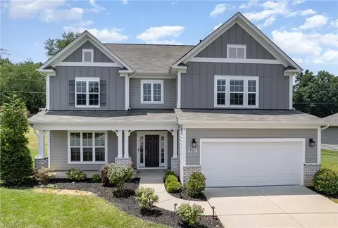 705 Sugarberry Ln, Greensboro, NC 27455