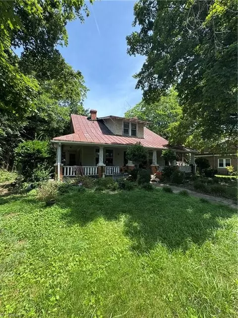 806 Lawsonville Ave, Reidsville, NC 27320