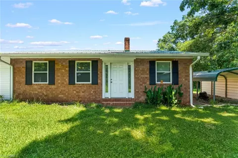 5054 Meadowbrook Dr, Trinity, NC 27370