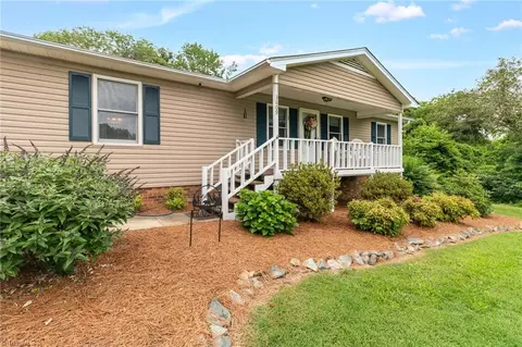 3809 Evergreen Dr, Trinity, NC 27370 photo 3