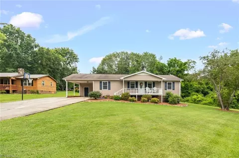 3809 Evergreen Dr, Trinity, NC 27370 photo 2